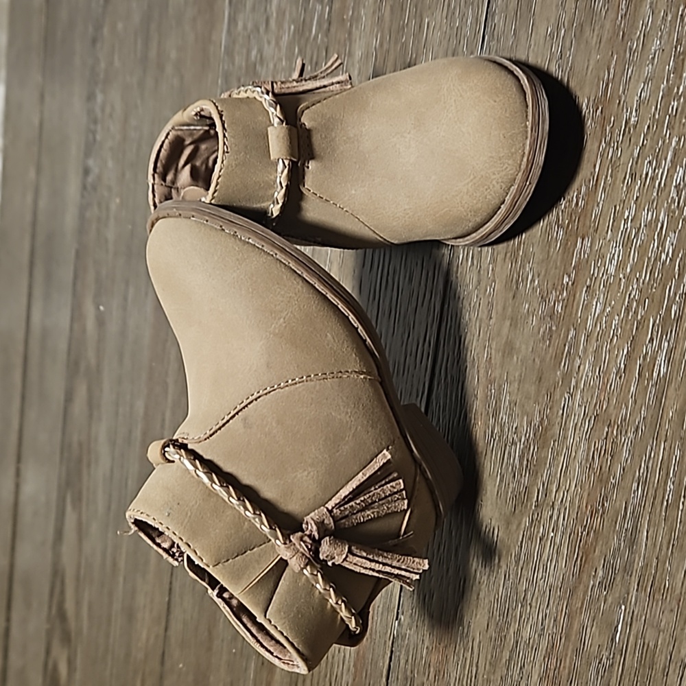 NWOT toddler 6c boots
